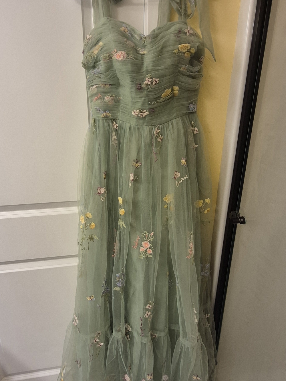 Green Floral Maxi Dress with Sweetheart Neckline - Picture 3 of 4